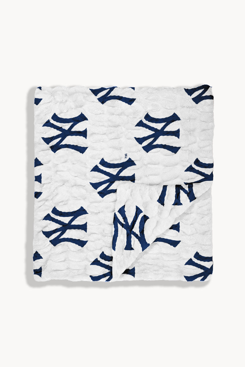 The Lola x New York Yankees™ Multi-Logo Blanket White
