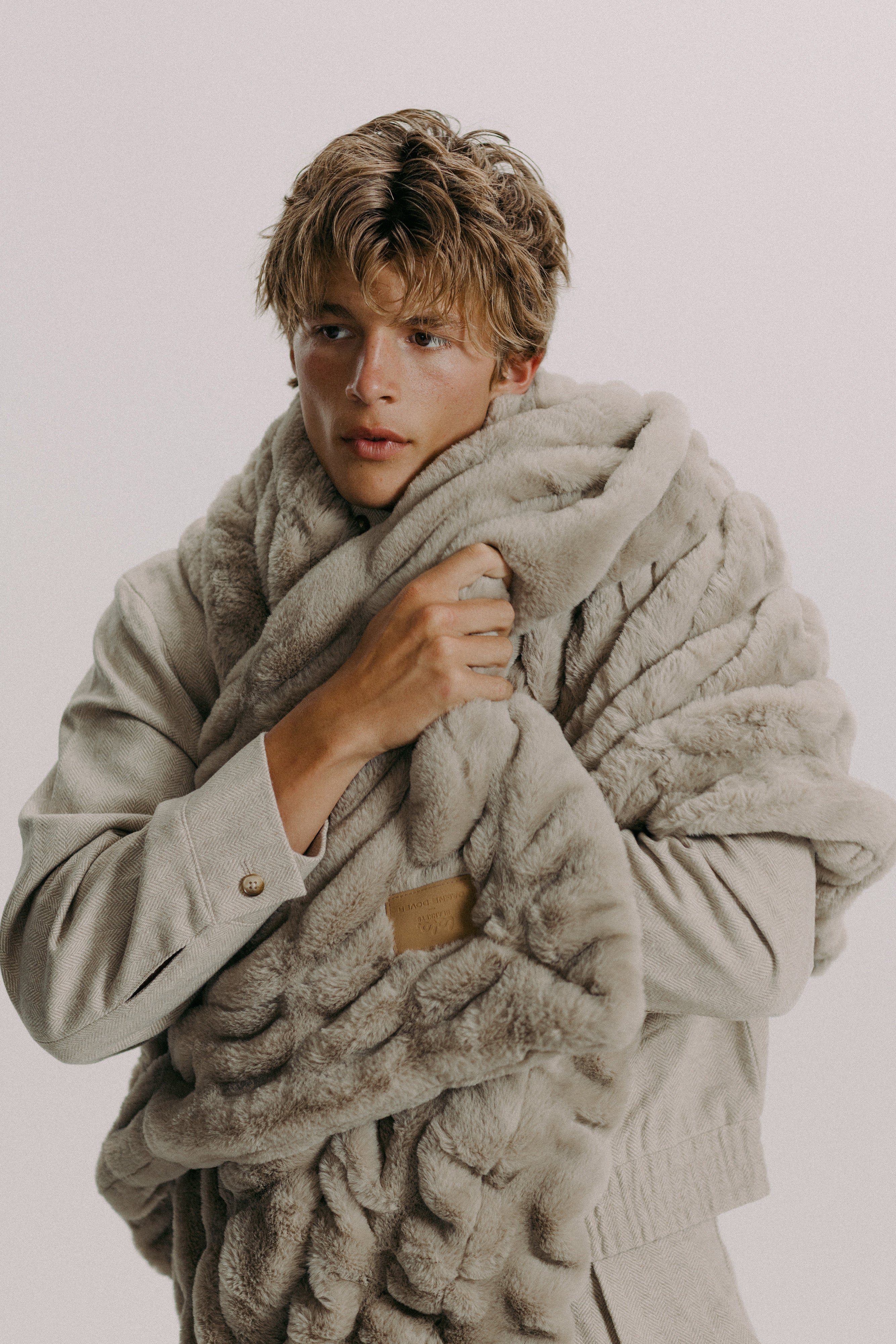 Lola x Dagne Dover: Oyster Bundle – Lola Blankets