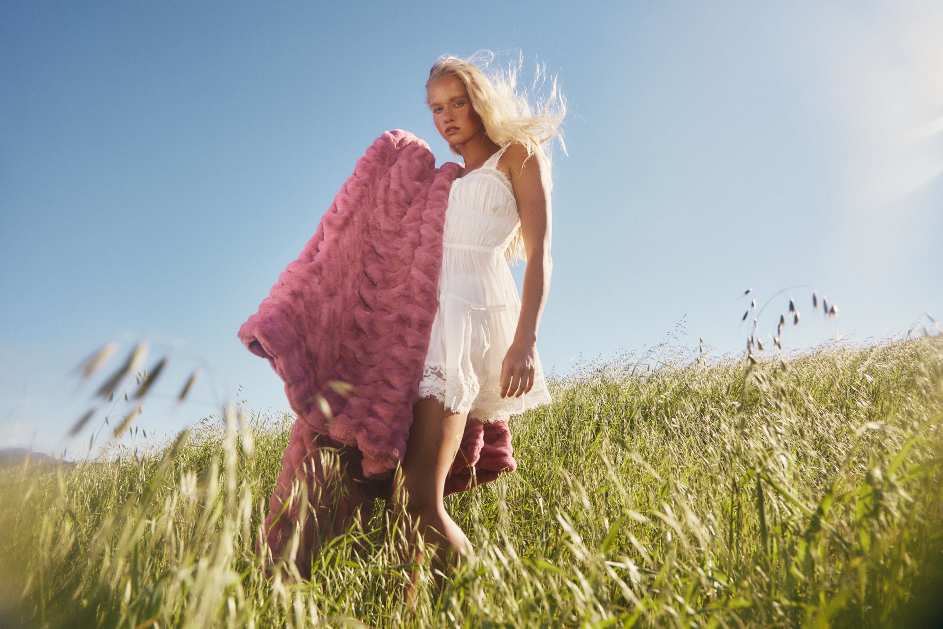 Gift Guide: Cozy Blanket Gifts | Lola Blankets