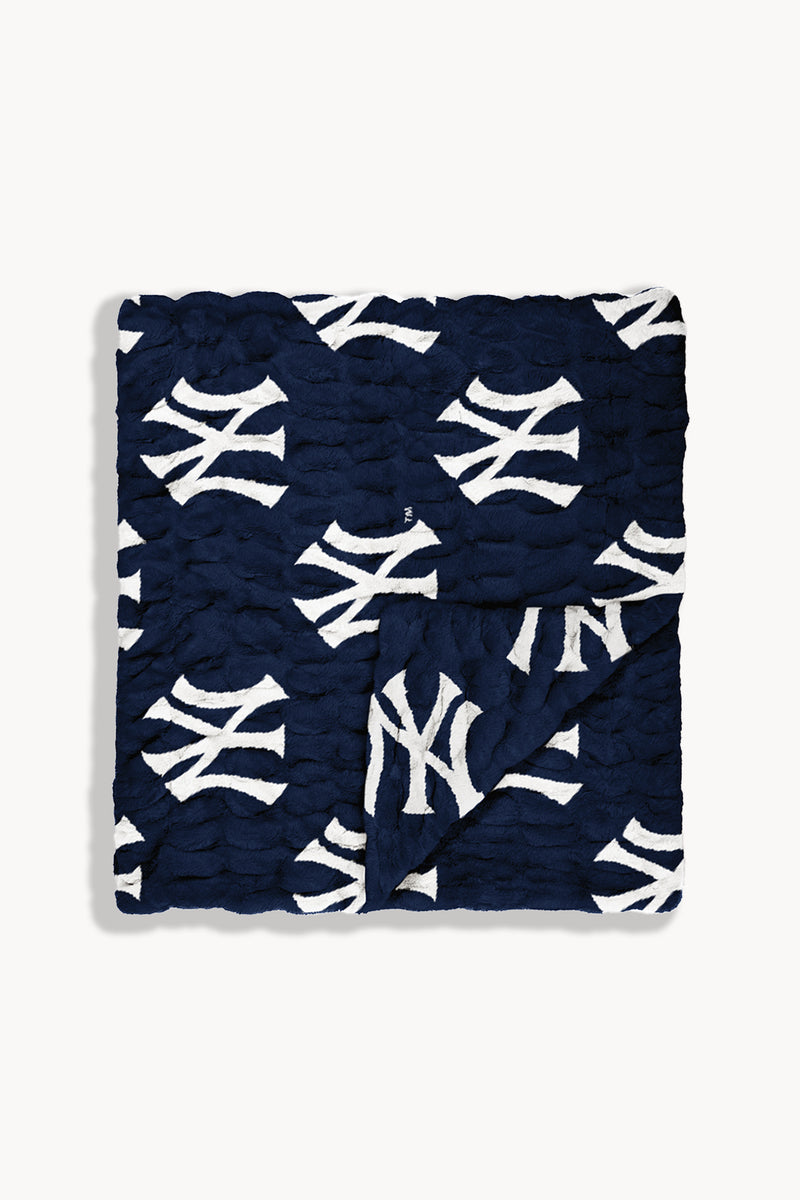 The Lola x New York Yankees™ Multi-Logo Blanket Navy