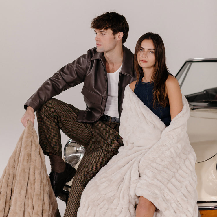Antique Ivory Throw Blanket in Faux Fur | Lola Blankets