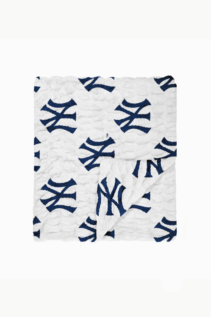 The Lola x New York Yankees™ Multi-Logo Blanket White