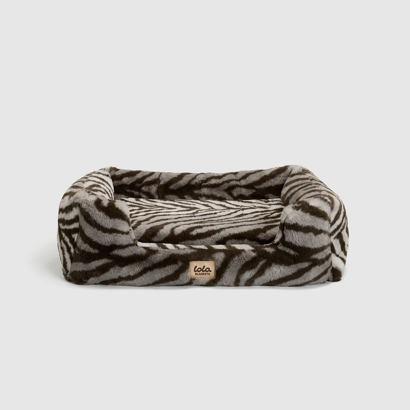 The Lola Pet Bed | Zebra